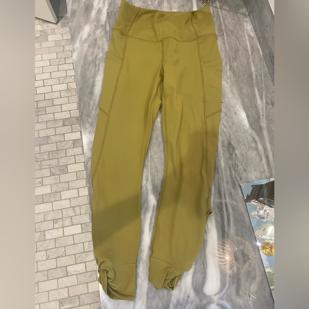 FABLETICS mustard yellow capri leggings